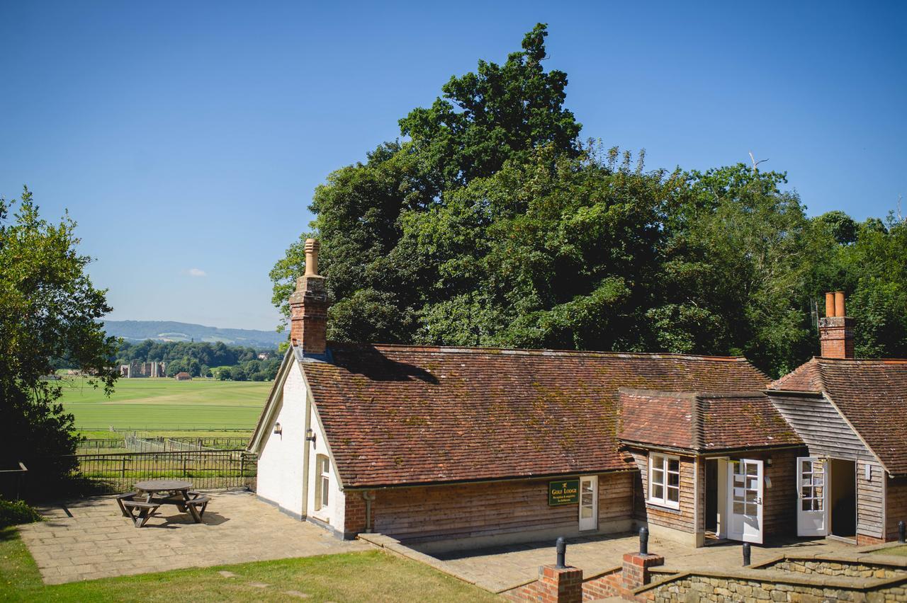 Cowdray Lodge Midhurst Extérieur photo